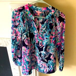 Lilly Pulitzer Elsa Top in Bright Navy Caught Up